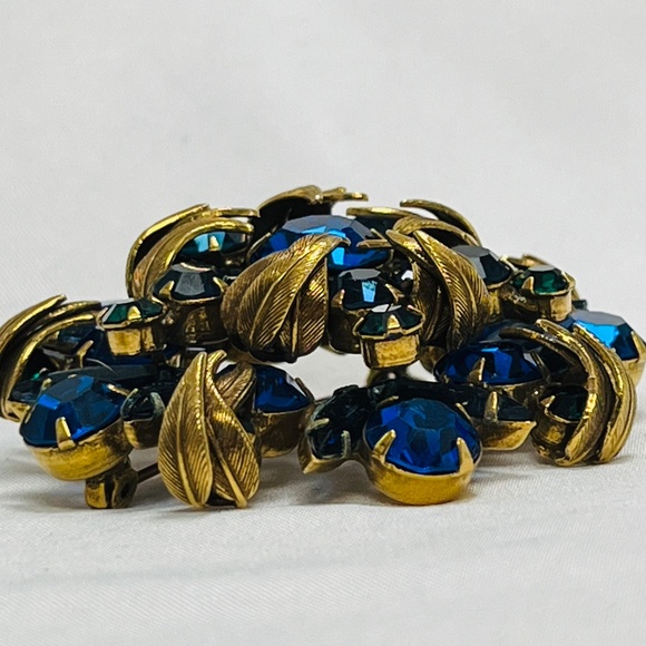 Vintage Flower Brooch w/clip Earrings + Pendant Hook. - Picture 5 of 13